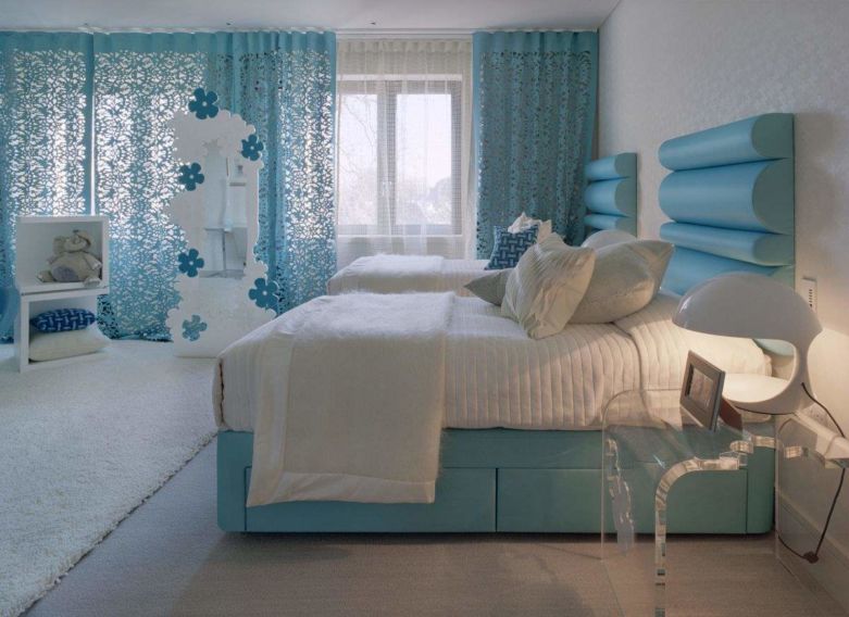 Голубая спальня: фото дизайна интерьера и сочетание с серым, белым, бежевым  и синим цветом